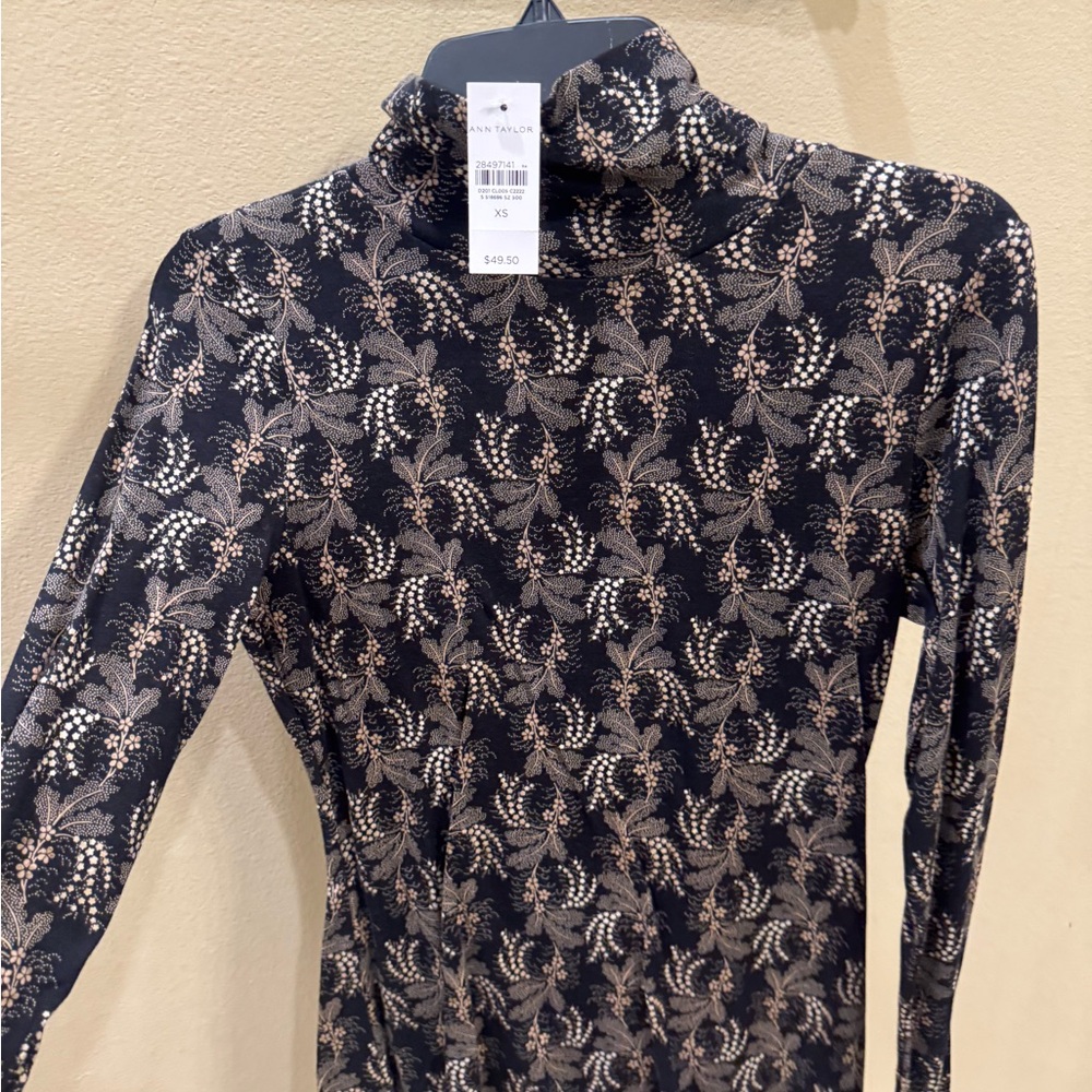 Ann Taylor Black and Cream Patterned Blouse